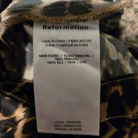 Reformation Chloe Leopard Print Silk Shorts 4 - Picture 4 of 4